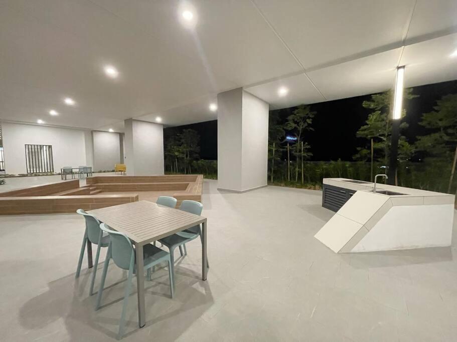 Horizon Suite Homestay, Klia By S&T Homez Sepang Eksteriør bilde